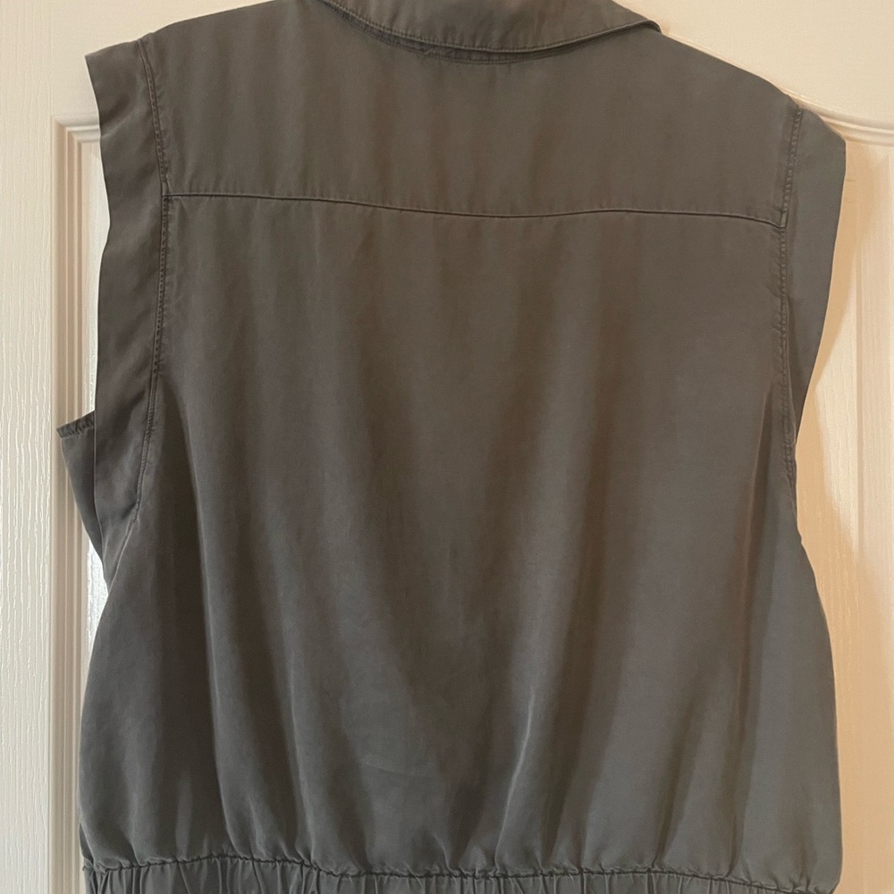 Evereve Olive Green Button-Down Shirt | Twist Tie Front Notched Collar | Size L - Picture 3 of 9